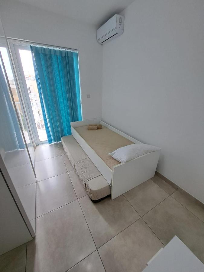 Modern Apartment In Gzira Εξωτερικό φωτογραφία