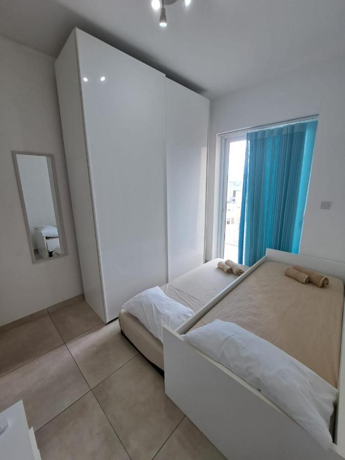 Modern Apartment In Gzira Εξωτερικό φωτογραφία